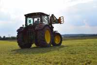 John Deere 6105R