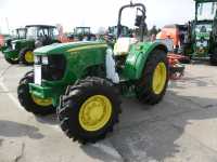 John Deere 5055E