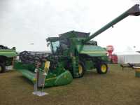 John Deere T560