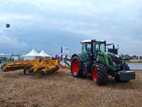 fendt 826