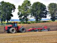 Case IH International + Talerzówka