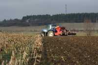 New Holland T7030 AC + Horsch express 3 TD