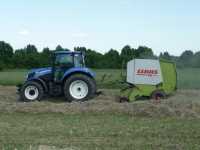 New Holland T5.105 + Claas Rollant 46