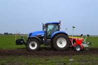 New Holland t7.220 PC & Pottinger Vitasem 302